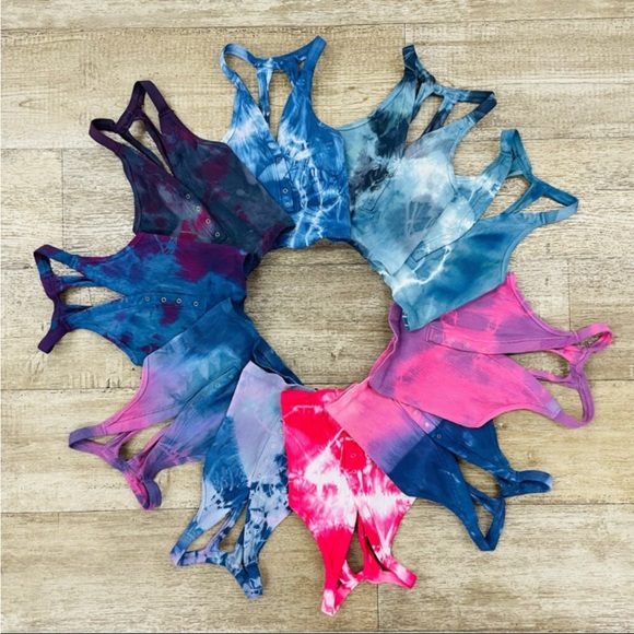 FREE PEOPLE movement custom tie dye Henley top. Size XS/S - Picture 8 of 13